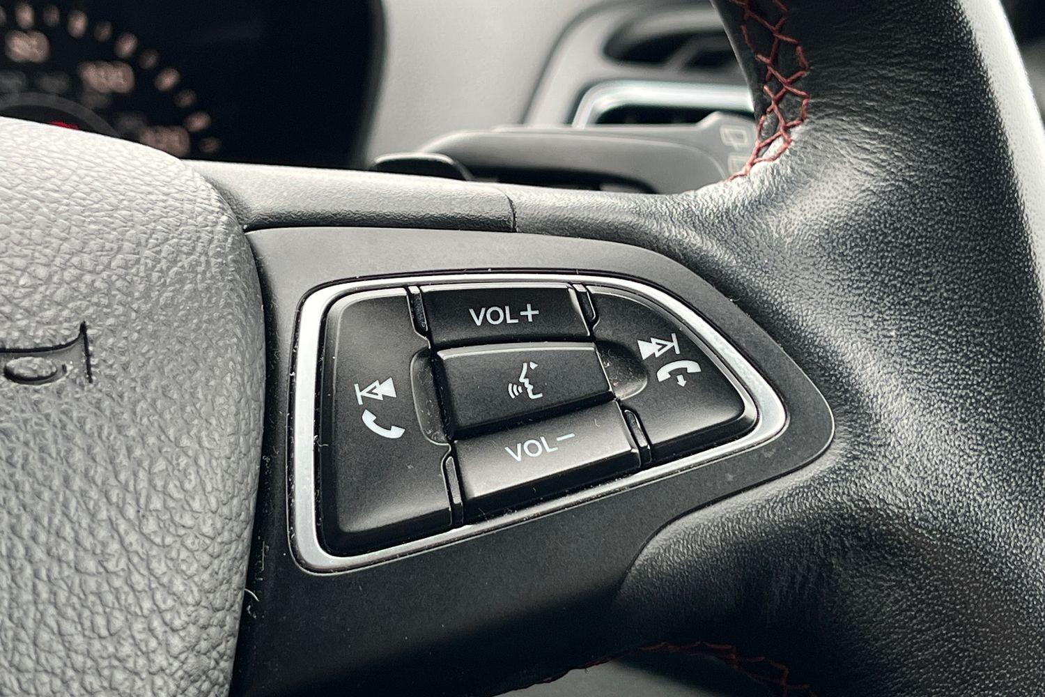 Ford Kuga Photo 38