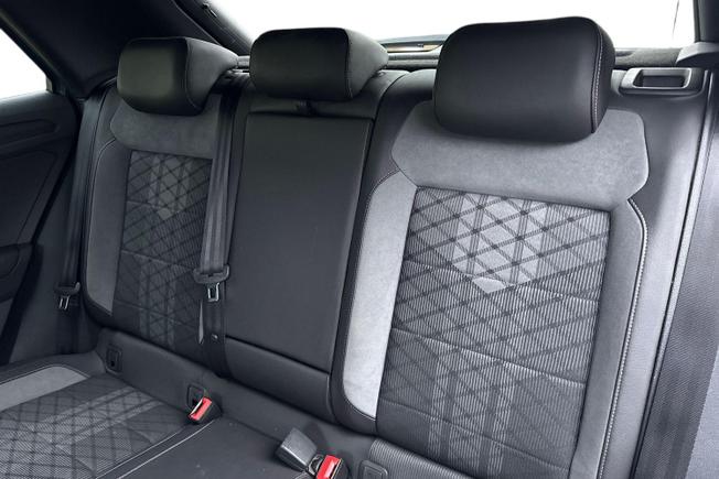 VOLKSWAGEN T-Roc Photo 9