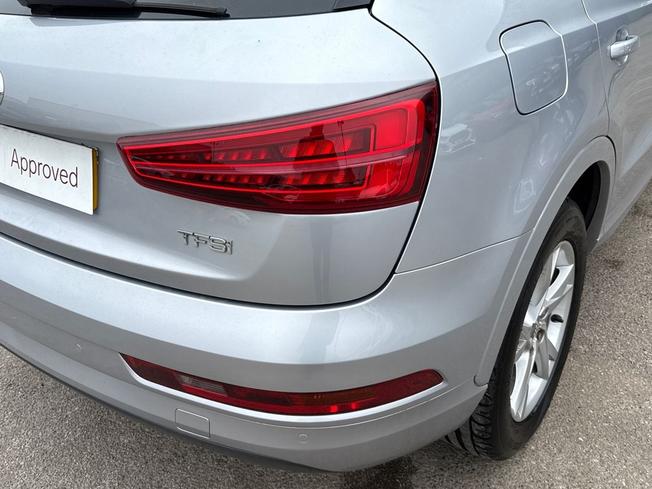 AUDI Q3 Photo 18
