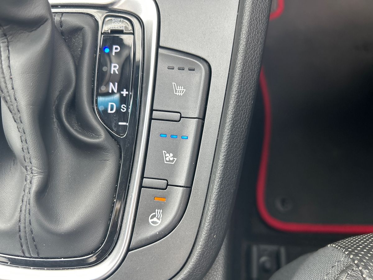 Hyundai KONA Photo 20