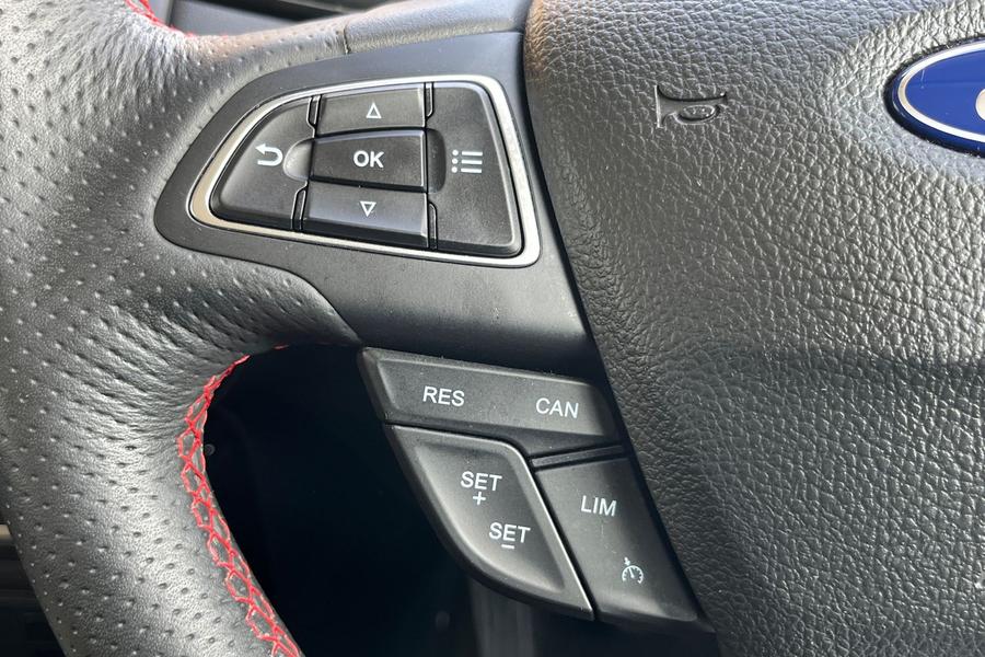 Ford ECOSPORT Photo autoimg-22024e024bf217d10f7f096cf7ddd2bec1cf6c3e.jpg
