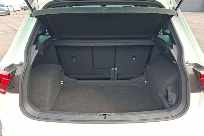VOLKSWAGEN Tiguan Photo 12