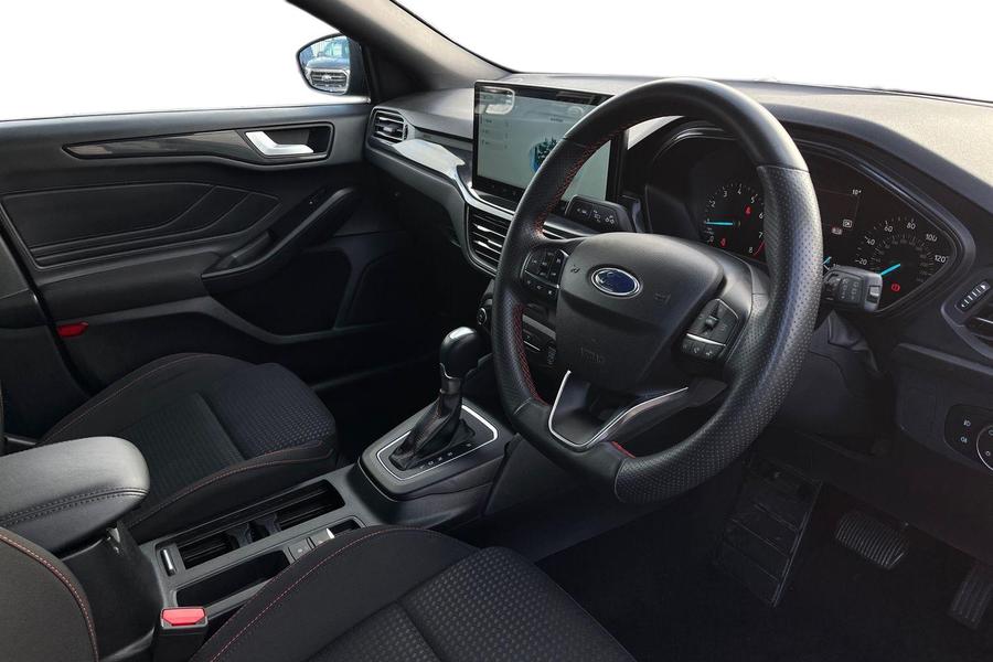Ford FOCUS Photo autoimg-22088367677a61a987c46465353442f7fb0f9409.jpg