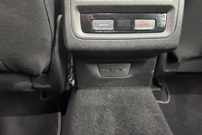 Volkswagen Golf Photo 24