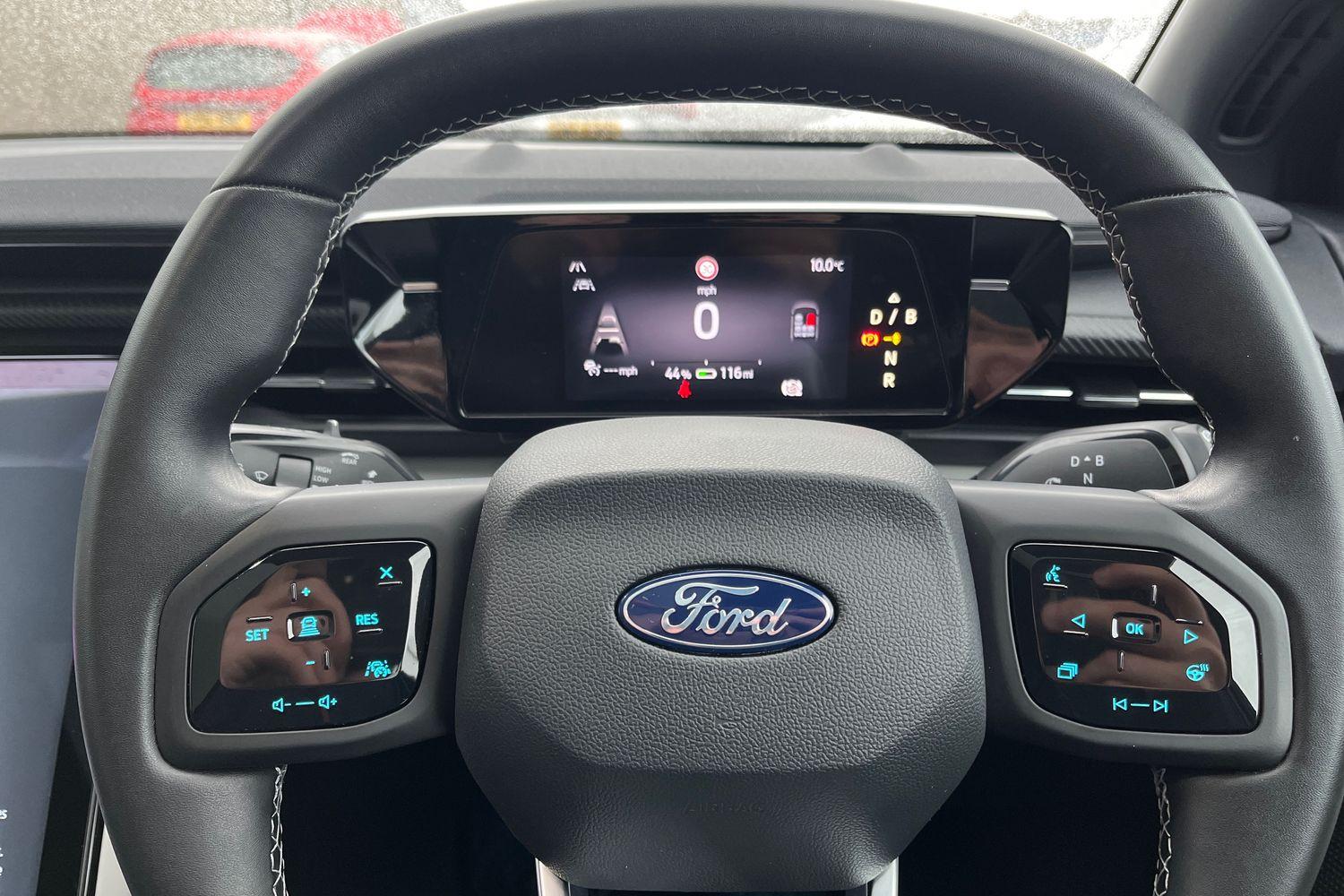 Ford Explorer Photo 11