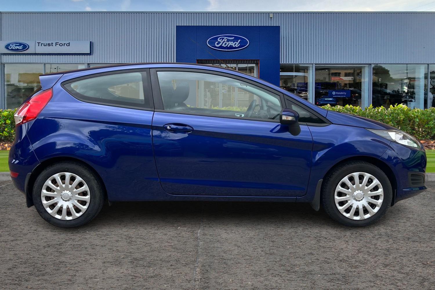Ford Fiesta Photo 2