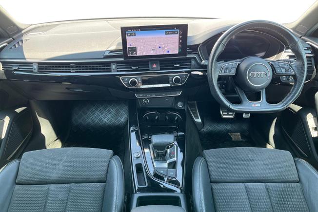 Audi A4 Avant Photo 10