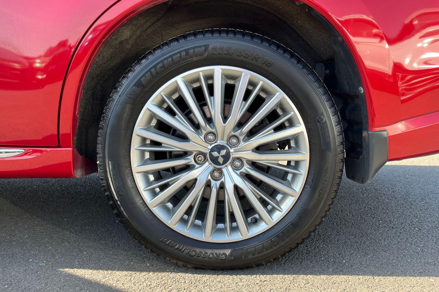Mitsubishi OUTLANDER Photo 7