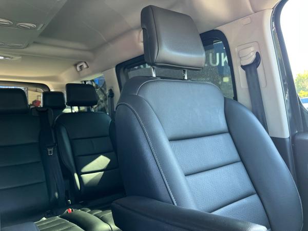 Peugeot e-Traveller Photo autoimg-221cbde32d4a4453b99b55d17b4b88ba33123653.jpg