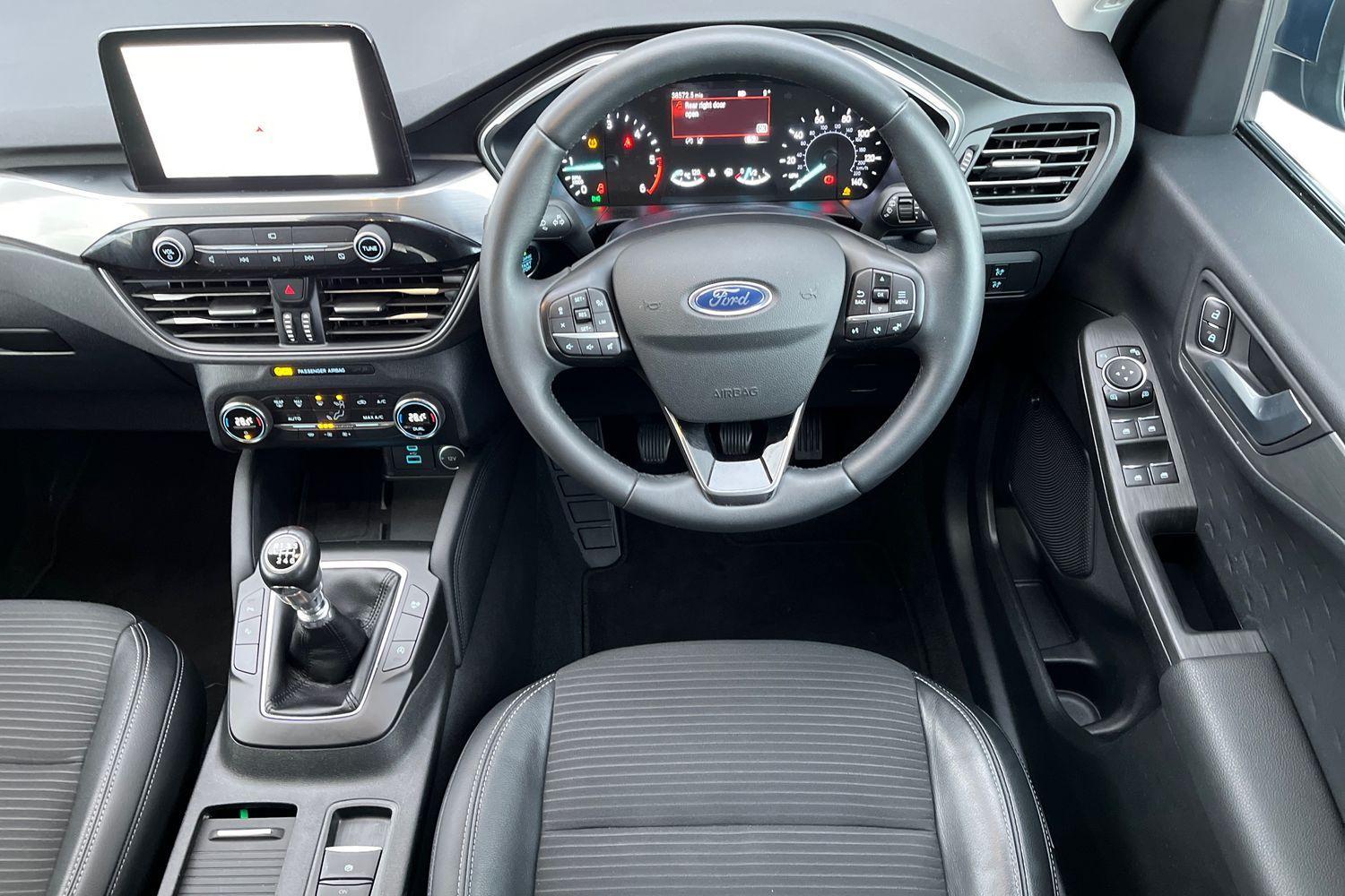 Ford KUGA Photo 10