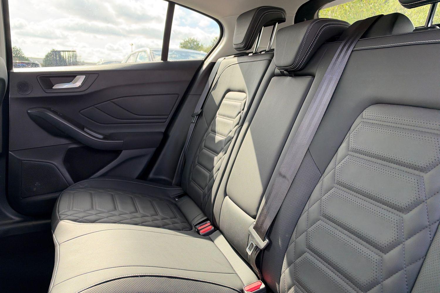 Ford FOCUS Photo 19