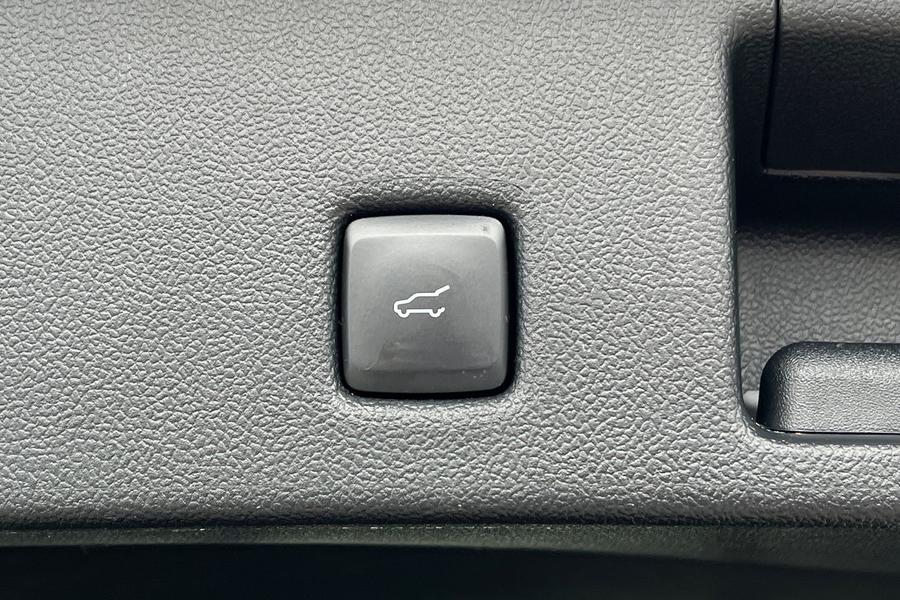 Ford Kuga Photo autoimg-2220e56cf0ba6603f4f8c9ae90ca4a2e09a618a7.jpg