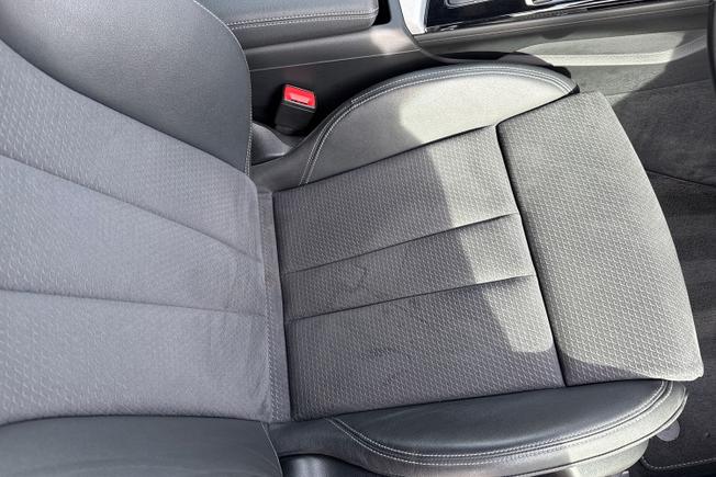 AUDI A4 Avant Photo 35