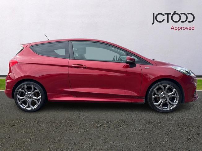 FORD Fiesta Photo 4