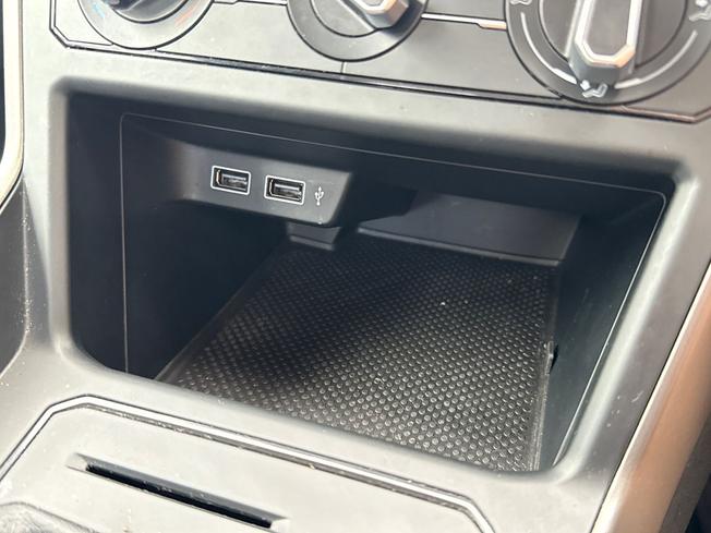 VOLKSWAGEN Polo Photo 52