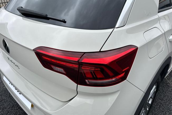 VOLKSWAGEN T-Roc Photo 18