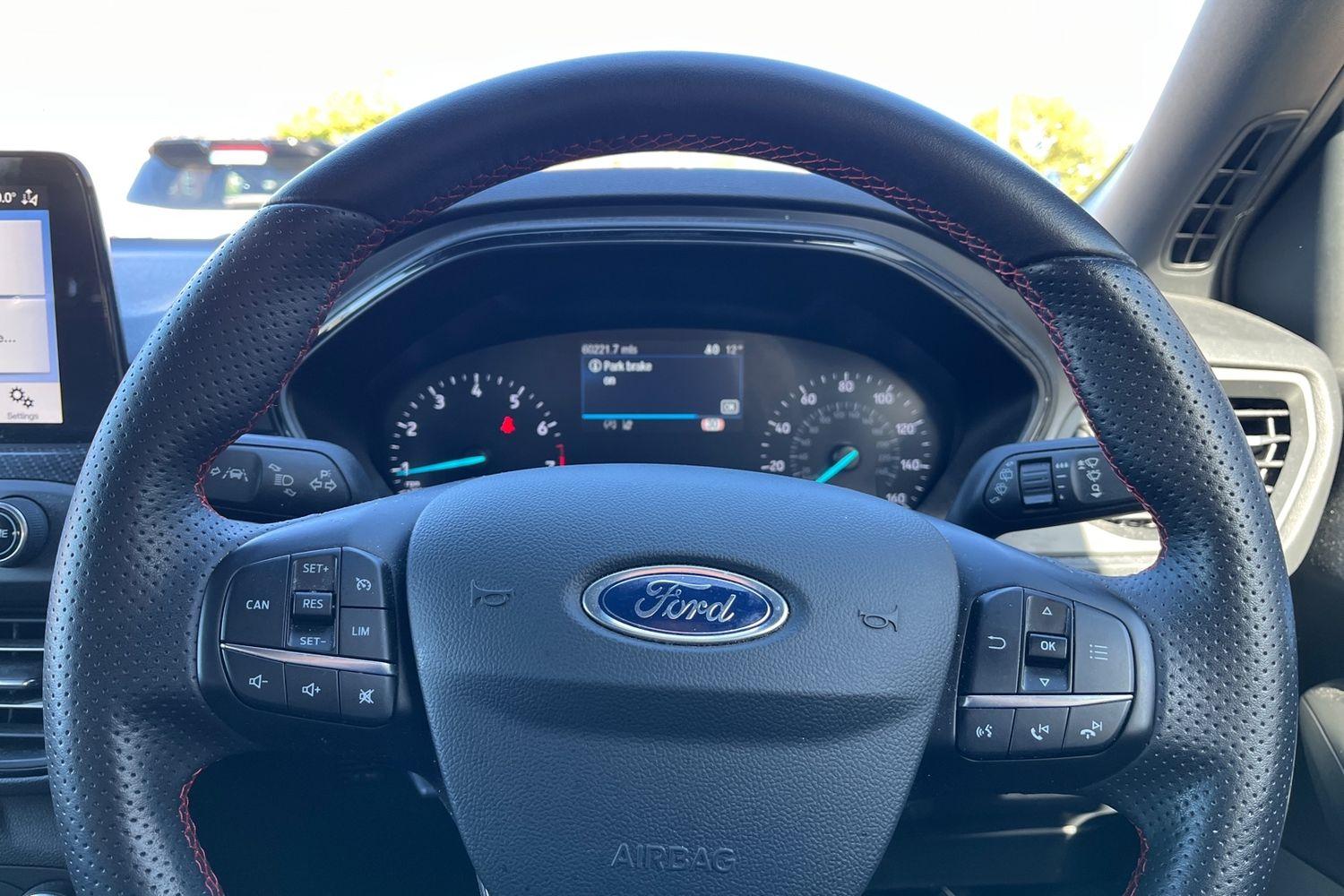Ford FOCUS Photo 11