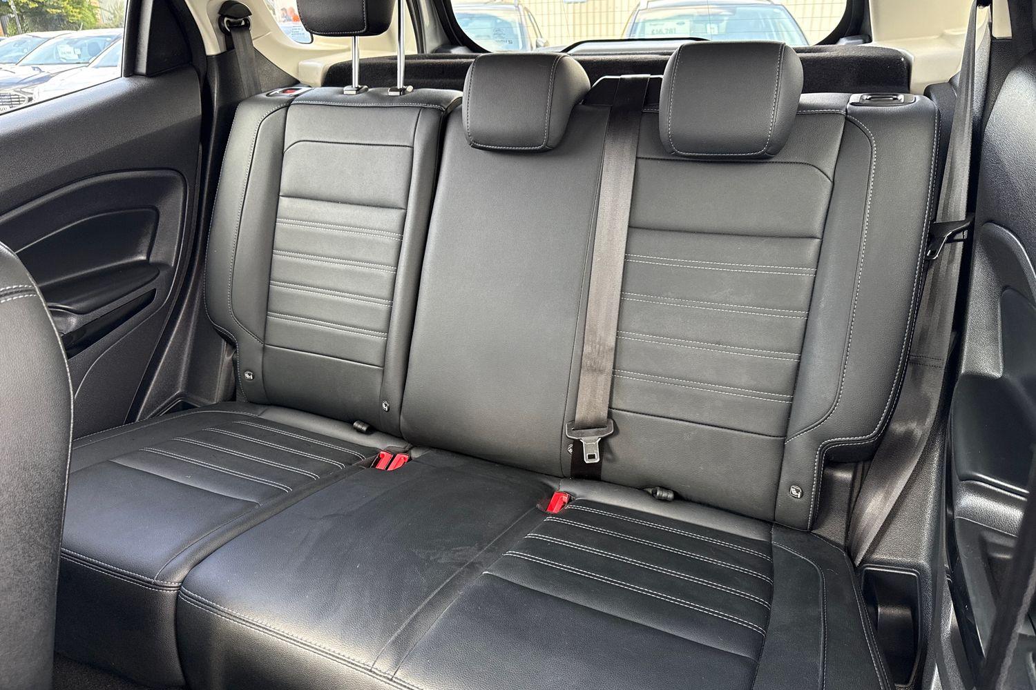 Ford ECOSPORT Photo 19