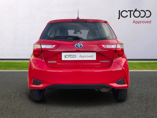 TOYOTA Yaris Photo 7