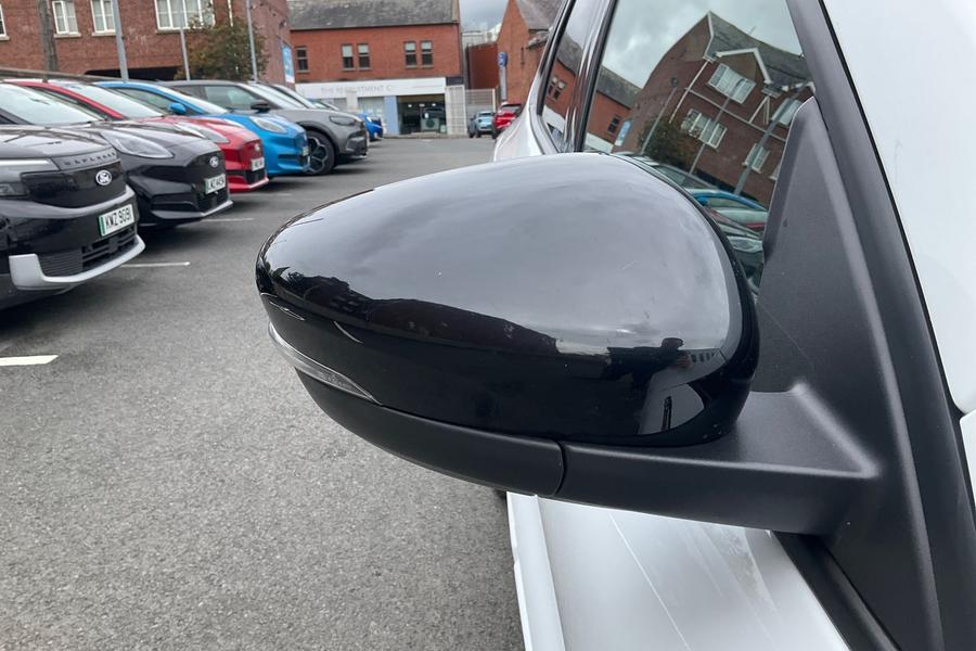 Ford KUGA Photo autoimg-22364309e1a4cb6272823767cbc626844f9f02d9.jpg