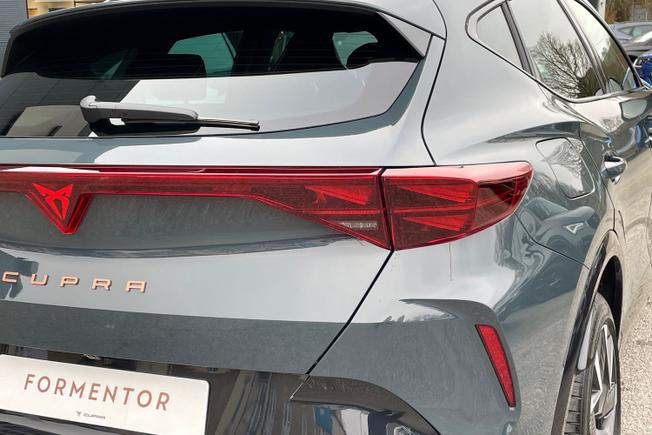 CUPRA Formentor Photo 18