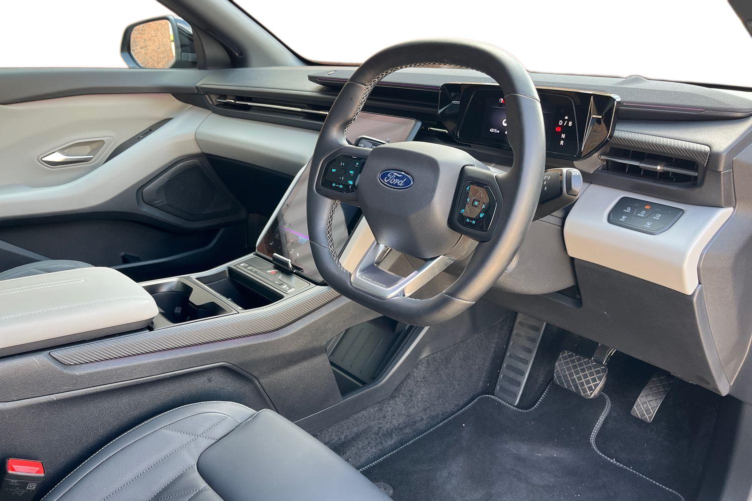 Ford Explorer Photo 8