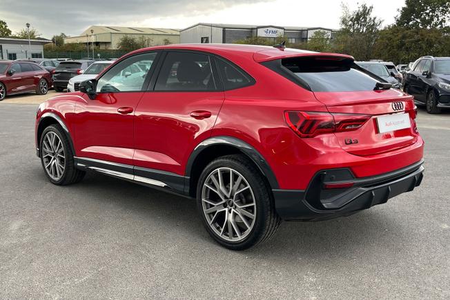 AUDI Q3 Photo 23