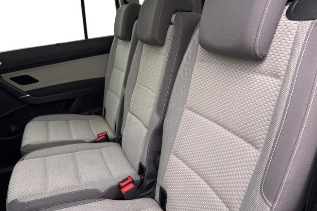 VOLKSWAGEN Touran Photo 9