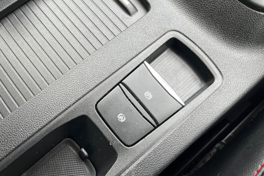 Ford KUGA Photo autoimg-223cac64a3b214893aa1e807bf96ff0814ef1c1c.jpg