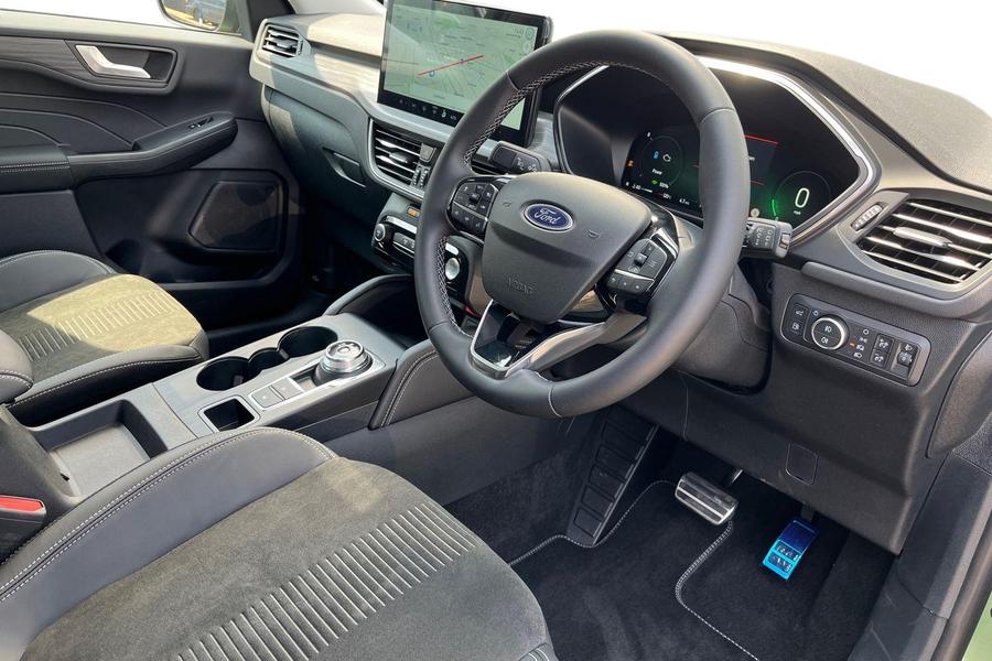Ford Kuga Photo autoimg-223d0d93d4fb4f1f2daa726035137b2b2d1f53ce.jpg