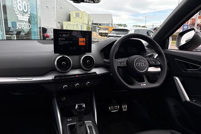 Audi Q2 Photo 38