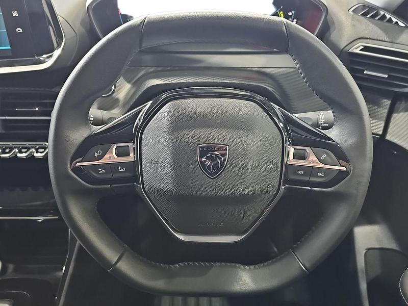 Used Peugeot E-208 YS24BXA 13