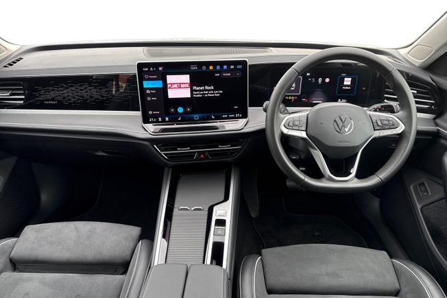 VOLKSWAGEN Passat Photo 10
