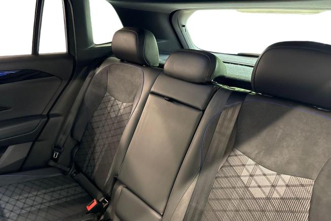 VOLKSWAGEN Tiguan Photo 9