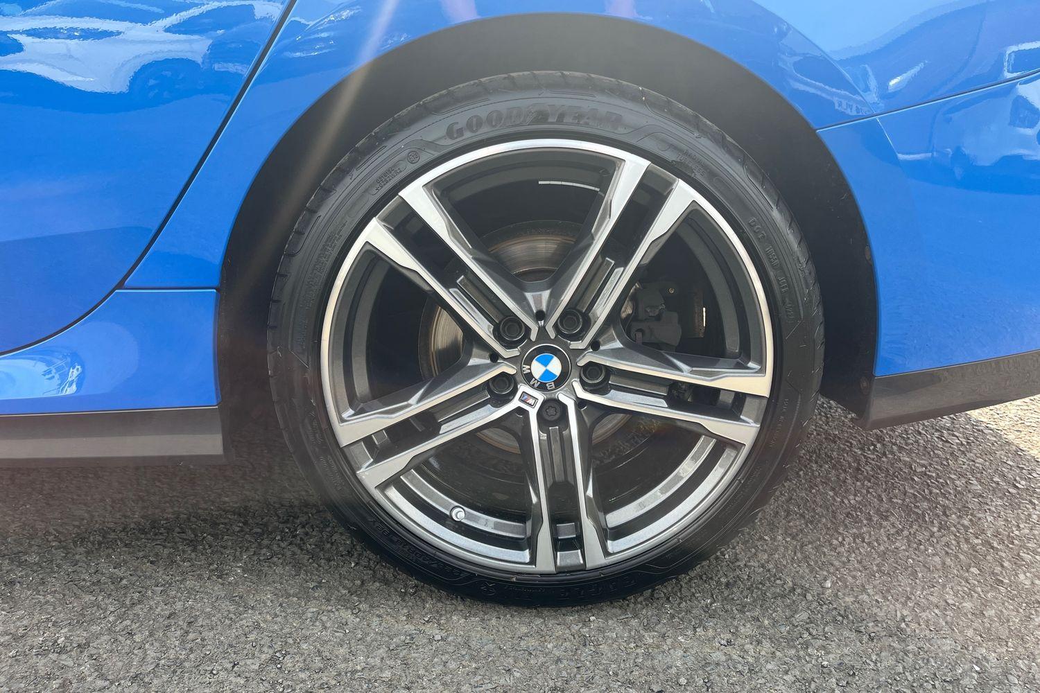 BMW 2 SERIES Photo 7