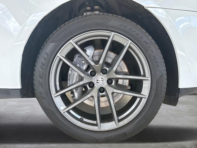 PORSCHE Macan Photo 9