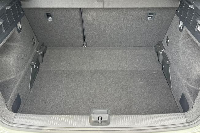 AUDI Q2 Photo 12