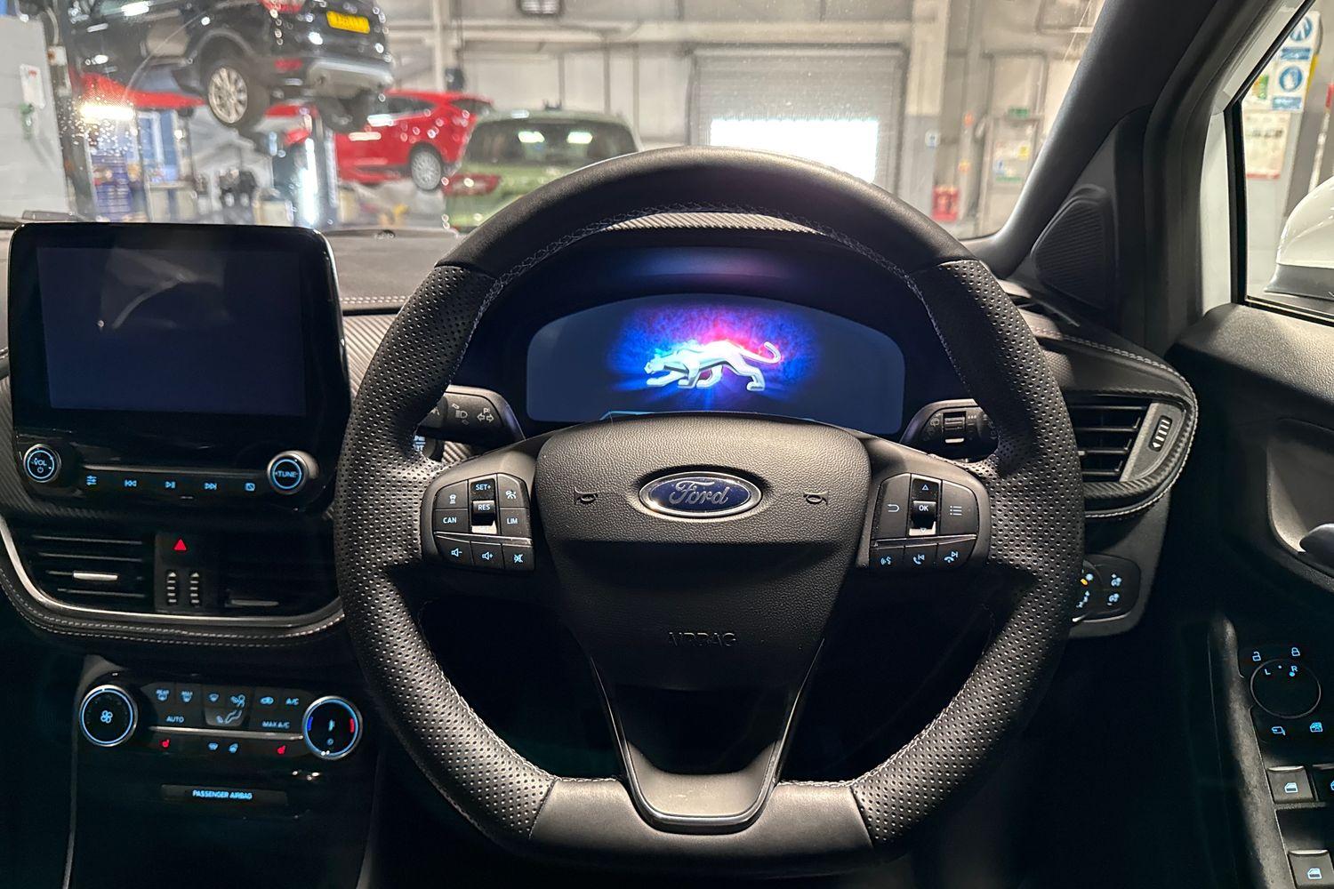 Ford PUMA Photo 11