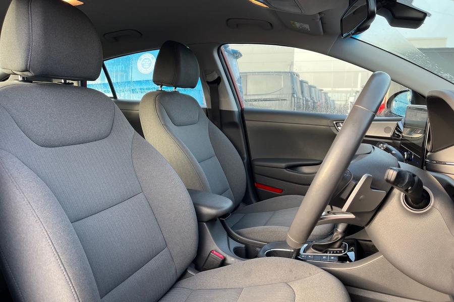 Hyundai IONIQ Photo autoimg-225562712e14d65aa65a9041e52b23f3b23a4af7.jpg