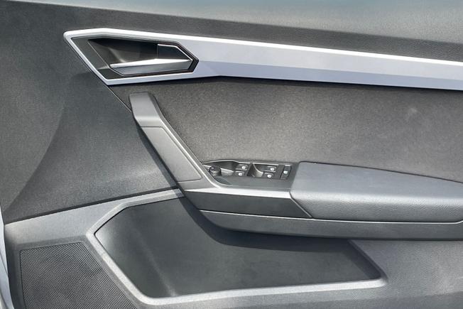 SEAT Arona Photo 23