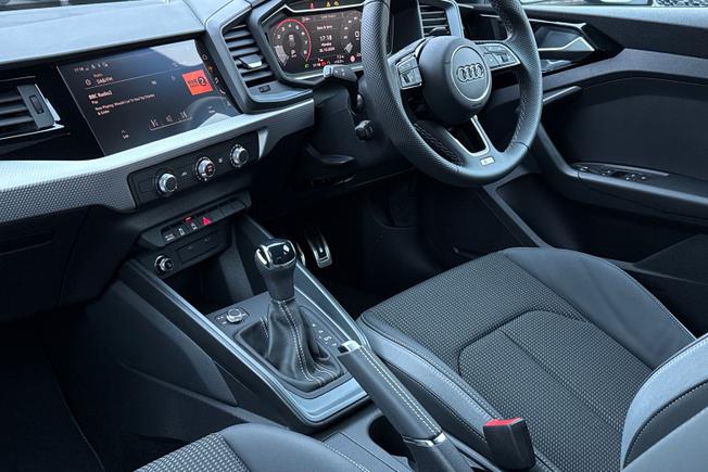 AUDI  A1 Photo 25