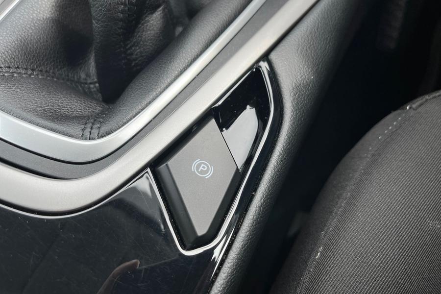 Ford Galaxy Photo autoimg-22616250c57fcd8be28add12c5321290acd3b5c2.jpg
