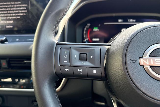 NISSAN Qashqai Photo 16