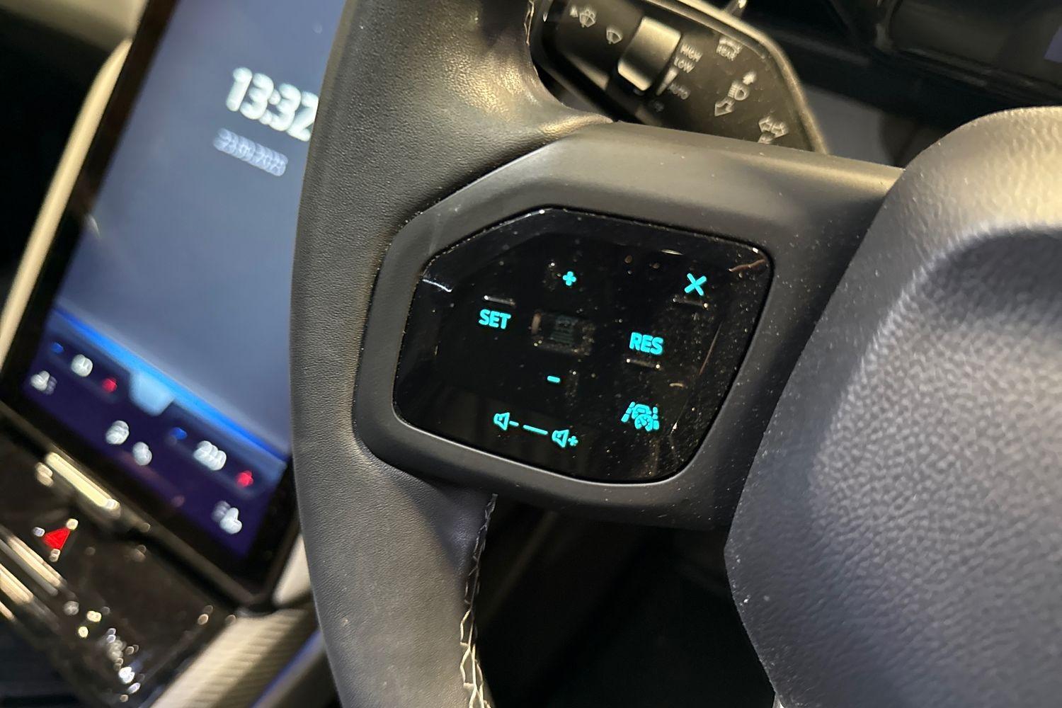 Ford Explorer Photo 27