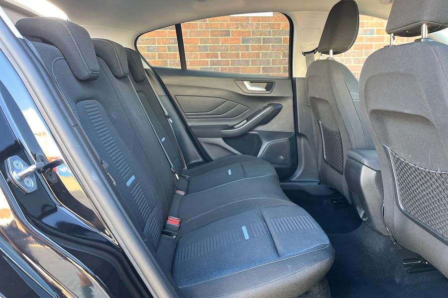 Ford Focus Photo autoimg-22699b43585eeb89f5dc777e23bf96b4bfb136ad.jpg