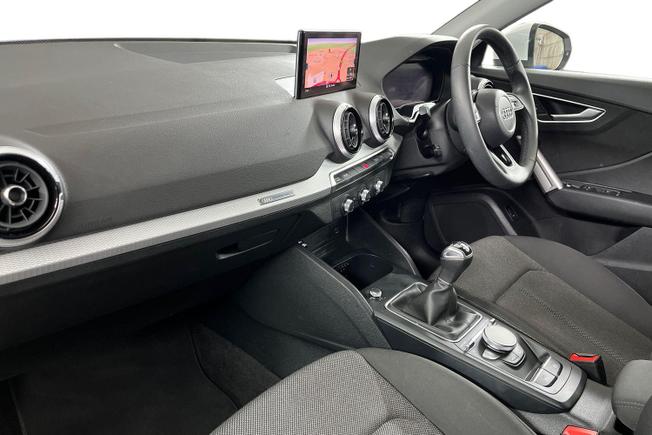 AUDI Q2 Photo 2