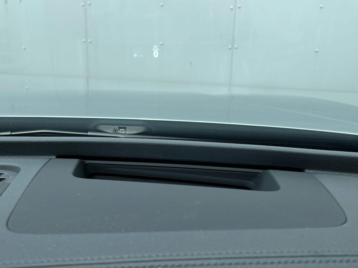 Volkswagen Passat Photo autoimg-226c709f13d196c01ee70d1a54fbd042e0893a51.jpg