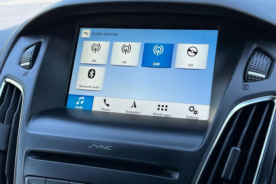 Ford FOCUS Photo autoimg-226dc9ec694c1ad12aa26aba6cb3abbb4e06d1cf.jpg