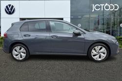 VOLKSWAGEN Golf Photo 4