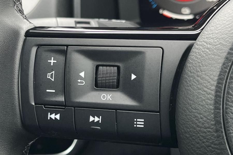 Nissan Qashqai Photo autoimg-2270c8bcd768d67298c4c82459ac554b16150ec8.jpg